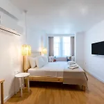 Audo 3*